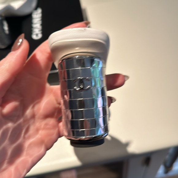 BRAND NEW NEVER WORN Chanel white leather mules with decorative heel! - Picture 11 of 11